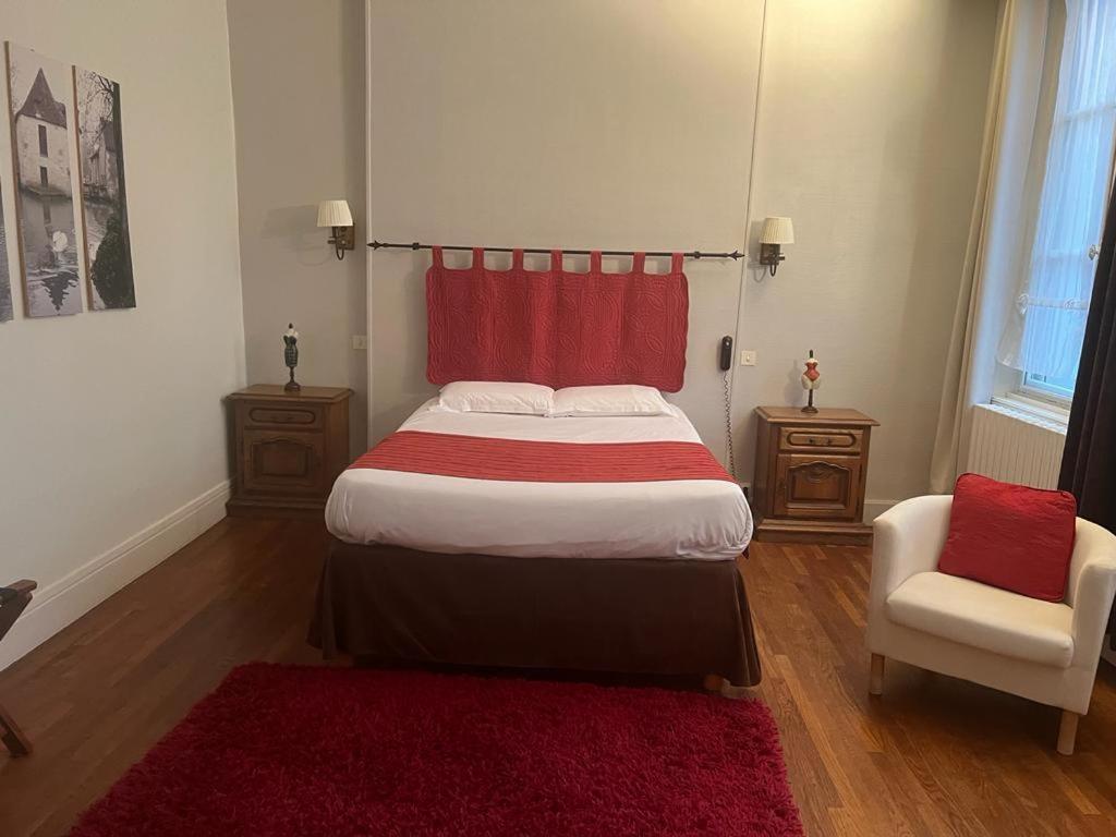 Le Grand Monarque Donzy Otel Dış mekan fotoğraf