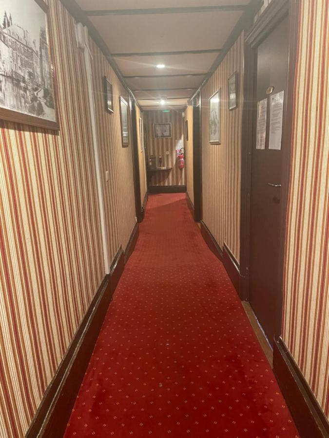 Le Grand Monarque Donzy Otel Dış mekan fotoğraf