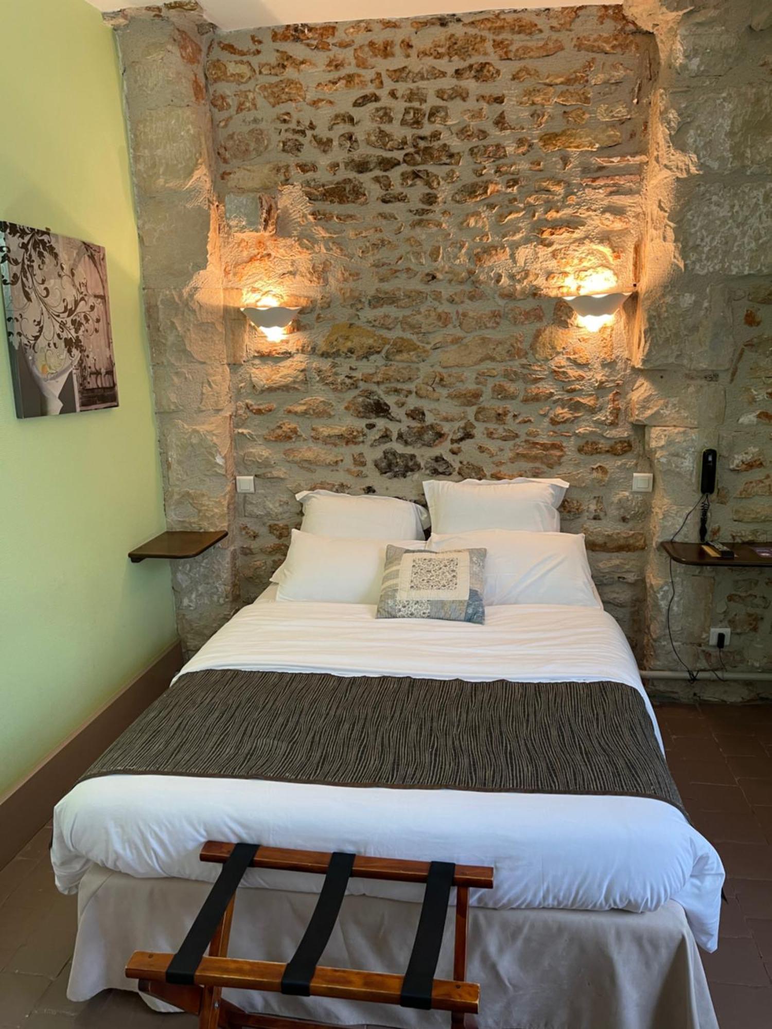 Le Grand Monarque Donzy Otel Dış mekan fotoğraf